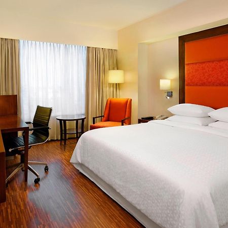 Four Points By Sheraton Ahmedabad Eksteriør billede