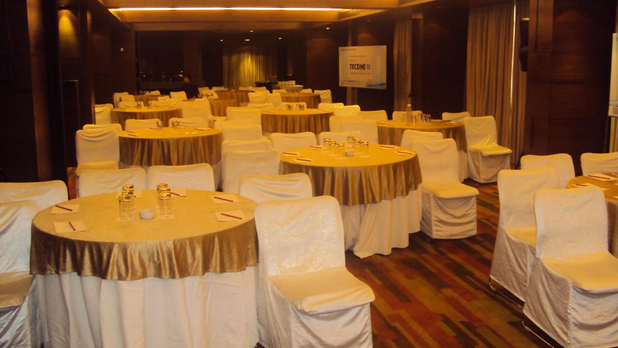 Four Points By Sheraton Ahmedabad Eksteriør billede
