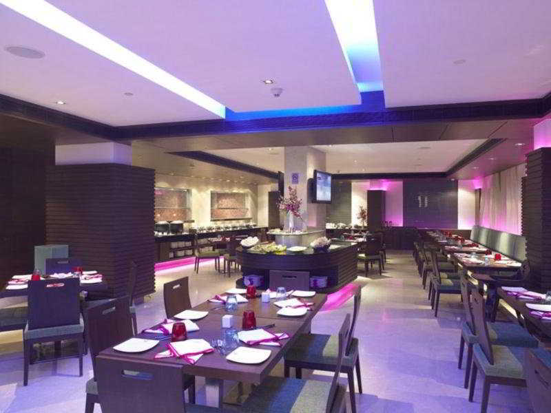 Four Points By Sheraton Ahmedabad Eksteriør billede